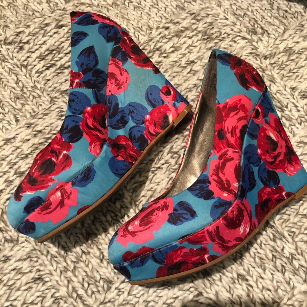 Madden Girl Floral Wedges